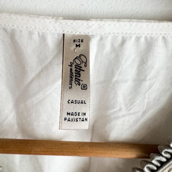 Ethnic by Urban Outfitters White Embroidered Midi Dress M - Picture 7 of 11